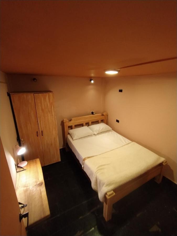 Casa Primavera Hostal 메딜린 외부 사진
